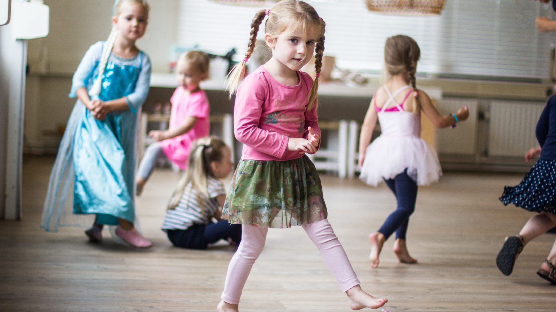 DANCE FOR CHILDREN